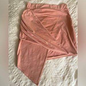🦋2/$22 NWOT Boohoo Asymmetrical faux suede wrap front mini skirt